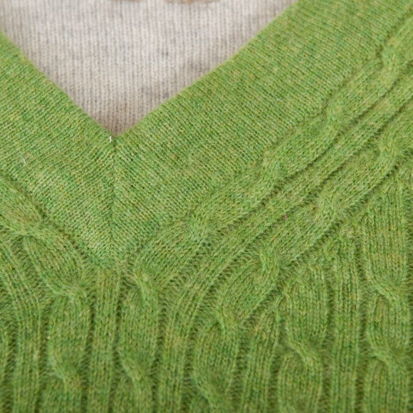 Robert Graham Green Cashmere V-Neck Sweater VGUC - Picture 3 of 5